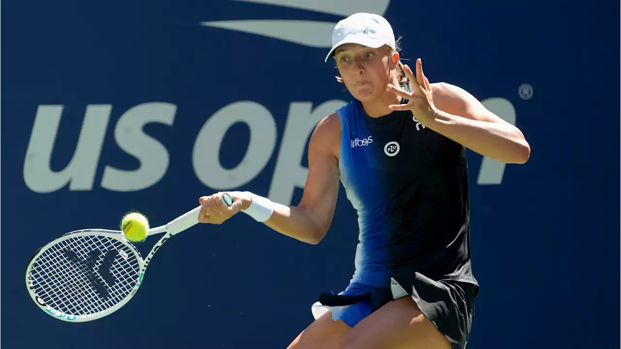 Iga Swiatek, Karolina Muchova move into US Open fourth round