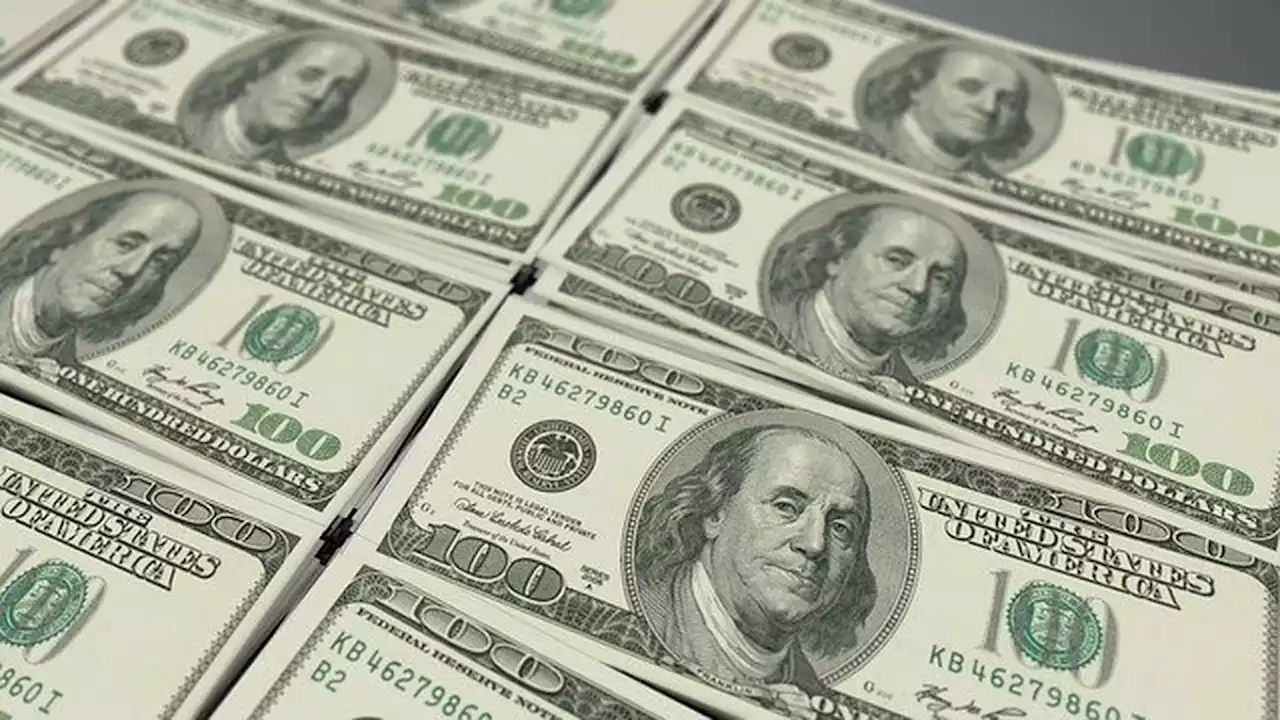 Dólar domina ranking das melhores aplicações em agosto