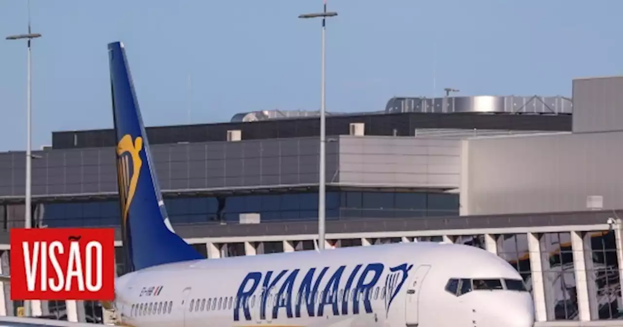 | Ryanair com quatro voos semanais de São Miguel e Terceira para o continente no inverno