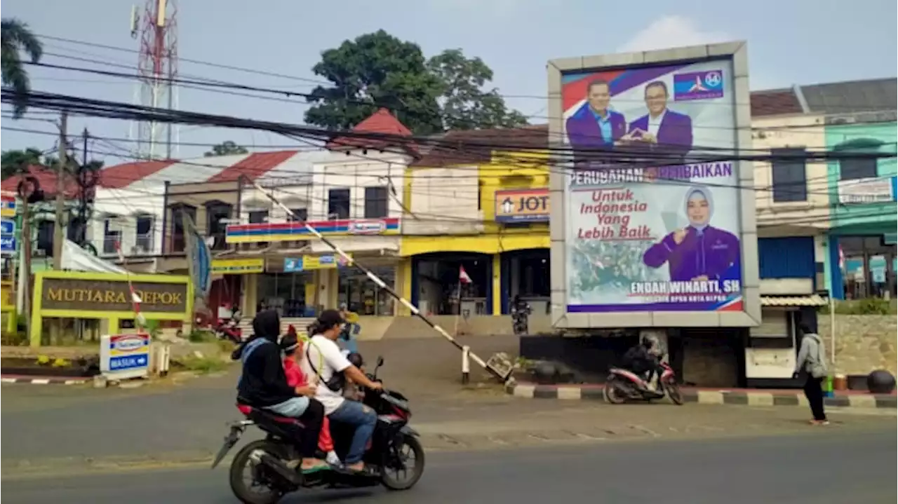 Baliho Dukungan Anies-AHY Masih Terpasang di Depok