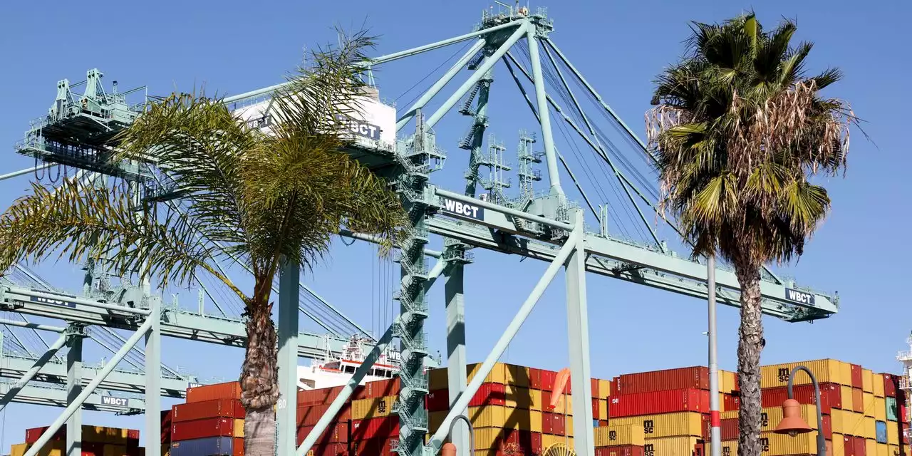 Dockworkers Ratify Labor Deal at West Coast Ports