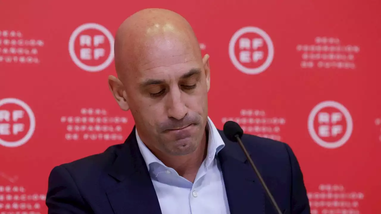 Luis Rubiales dimite como presidente de la RFEF