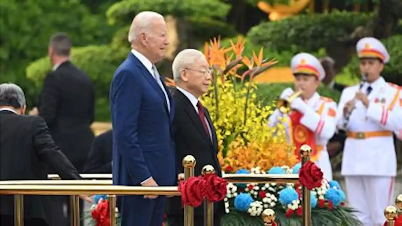 Biden llegó a Vietnam para fortalecer lazos frente al crecimiento de China