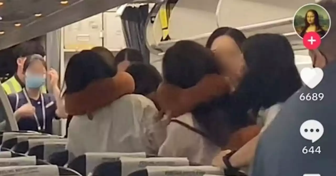 'Please stop': 5 passengers caught scuffling on Scoot plane in Shenzhen