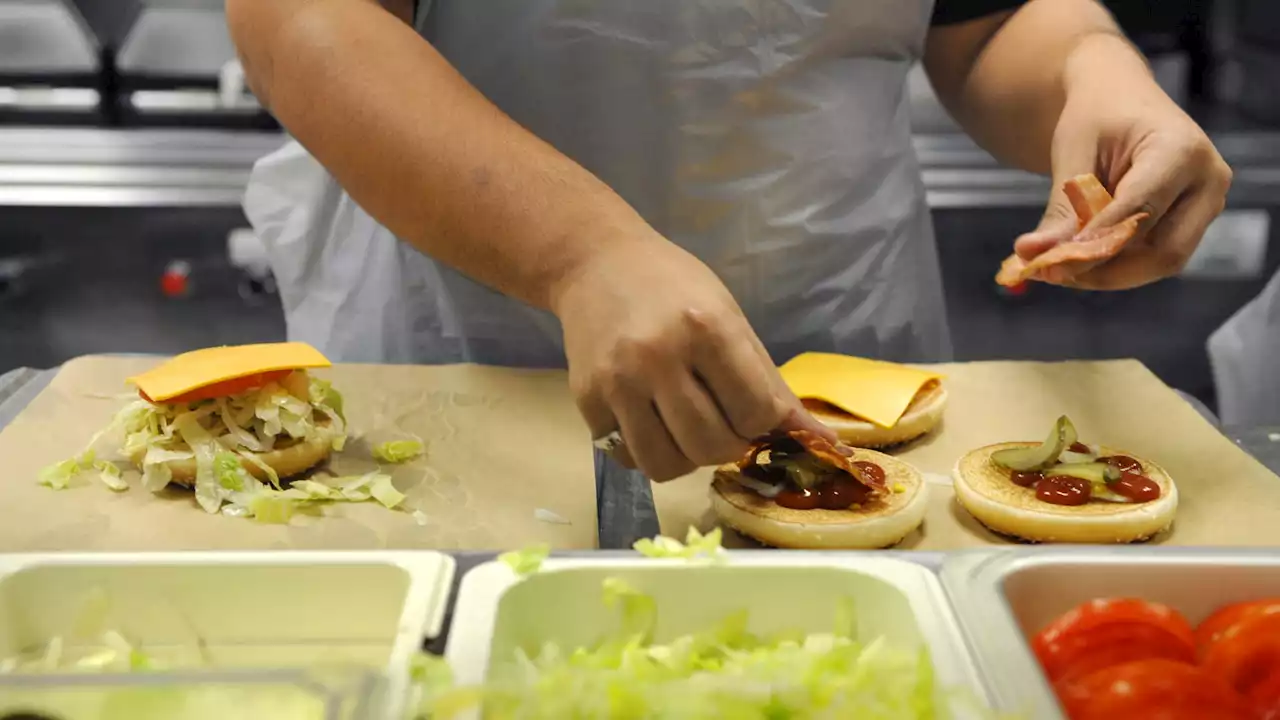 Shrinkflation: McDonald’s a-t-il réduit en douce la taille d'un de ses sandwichs?