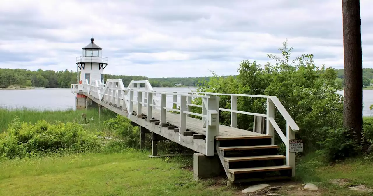 Lighthouse walkway collapses during Maine Open Lighthouse Day, injuring 11