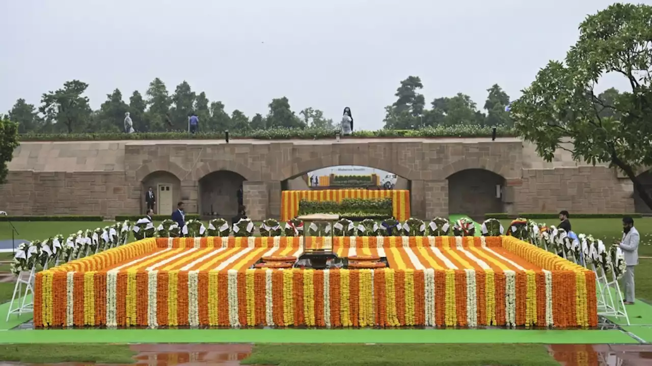 G20 leaders pay respects at Gandhi memorial as they wrap up Indian summit and hand over to Brazil