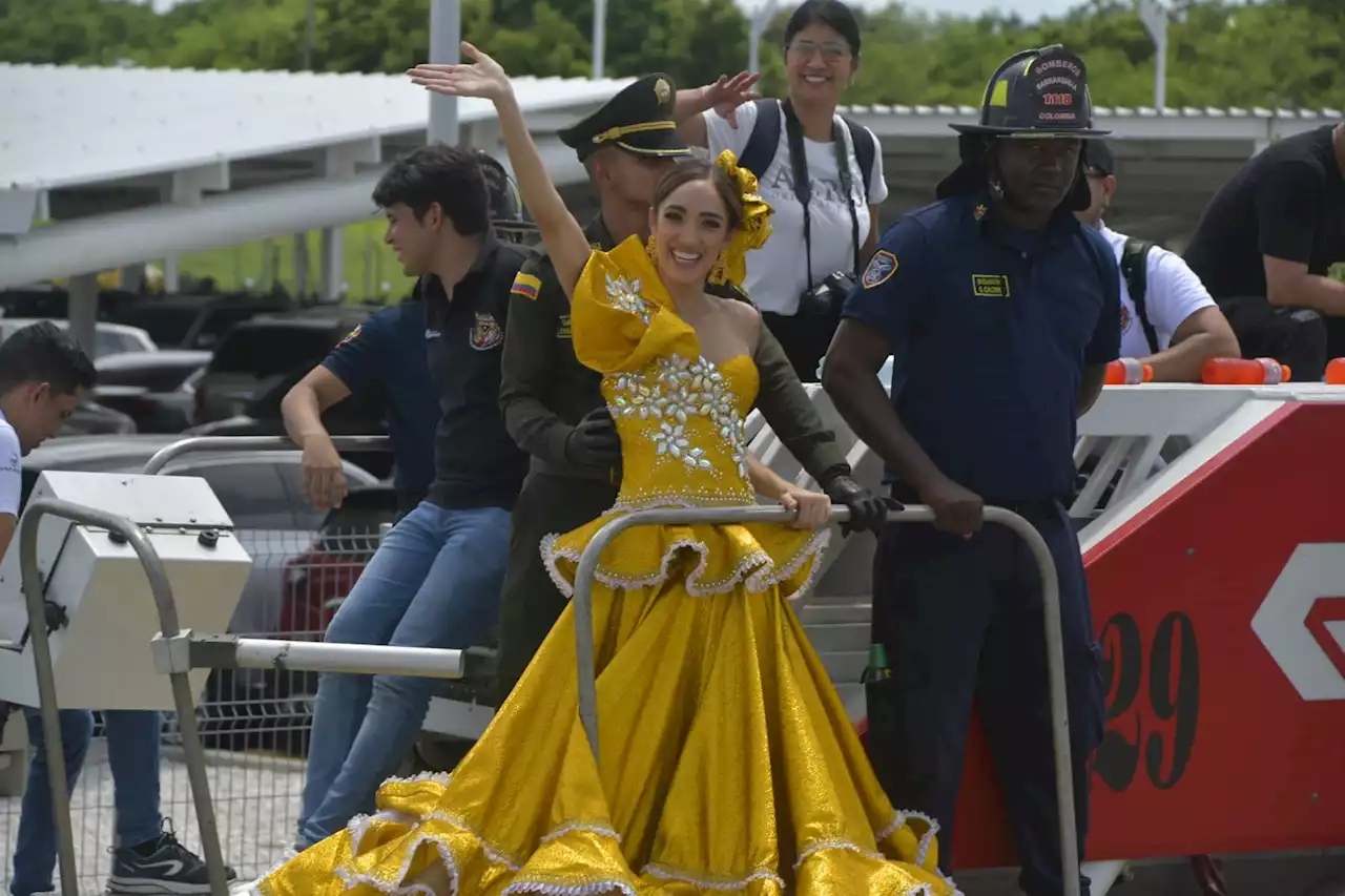 En Caravana, la reina de Carnaval 2024 se paseó por las calles