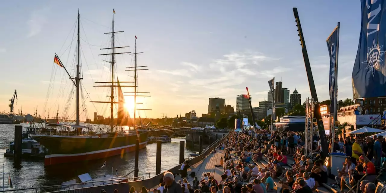 Ein sommerliches Spektakel im Hafen von Hamburg