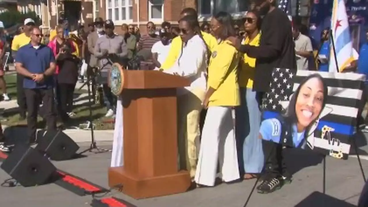 Street in Chicago's Avalon Park renamed for murdered Chicago Police Officer Aréanah Preston