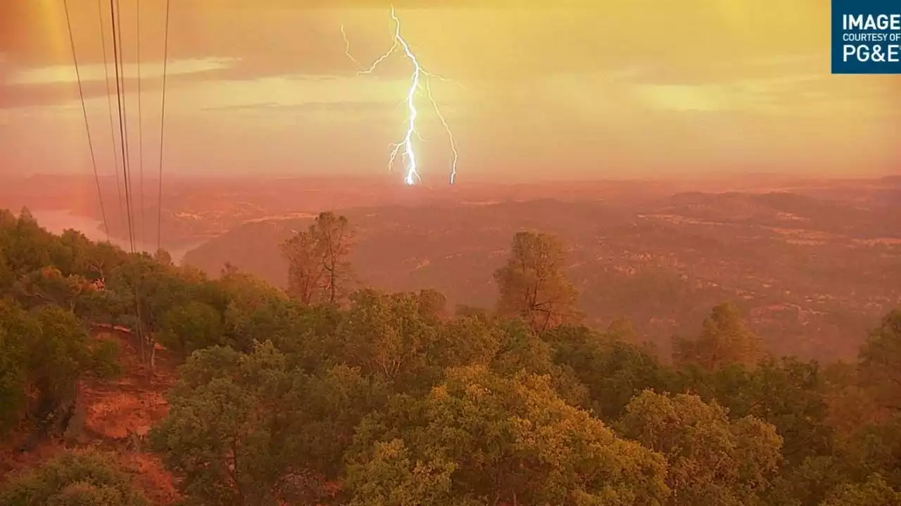 6,000 lightning strikes in 18 hours in Bay Area, beyond