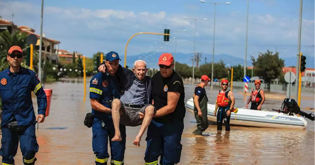 Inondations en Grèce: 14 morts selon un nouveau bilan