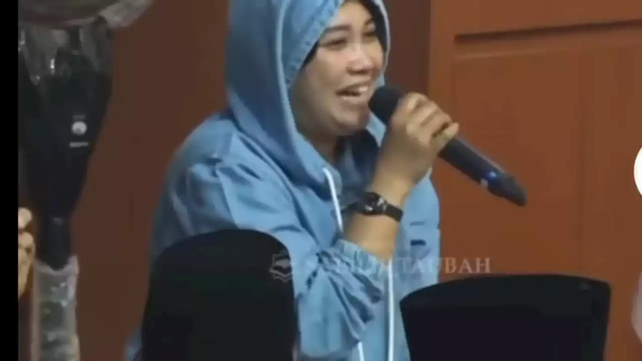 Top 3 Islami: Wanita Nonmuslim Berhijab di Pengajian Gus Iqdam, Gus Muwafiq Tirakat Atas Perintah Gus Dur