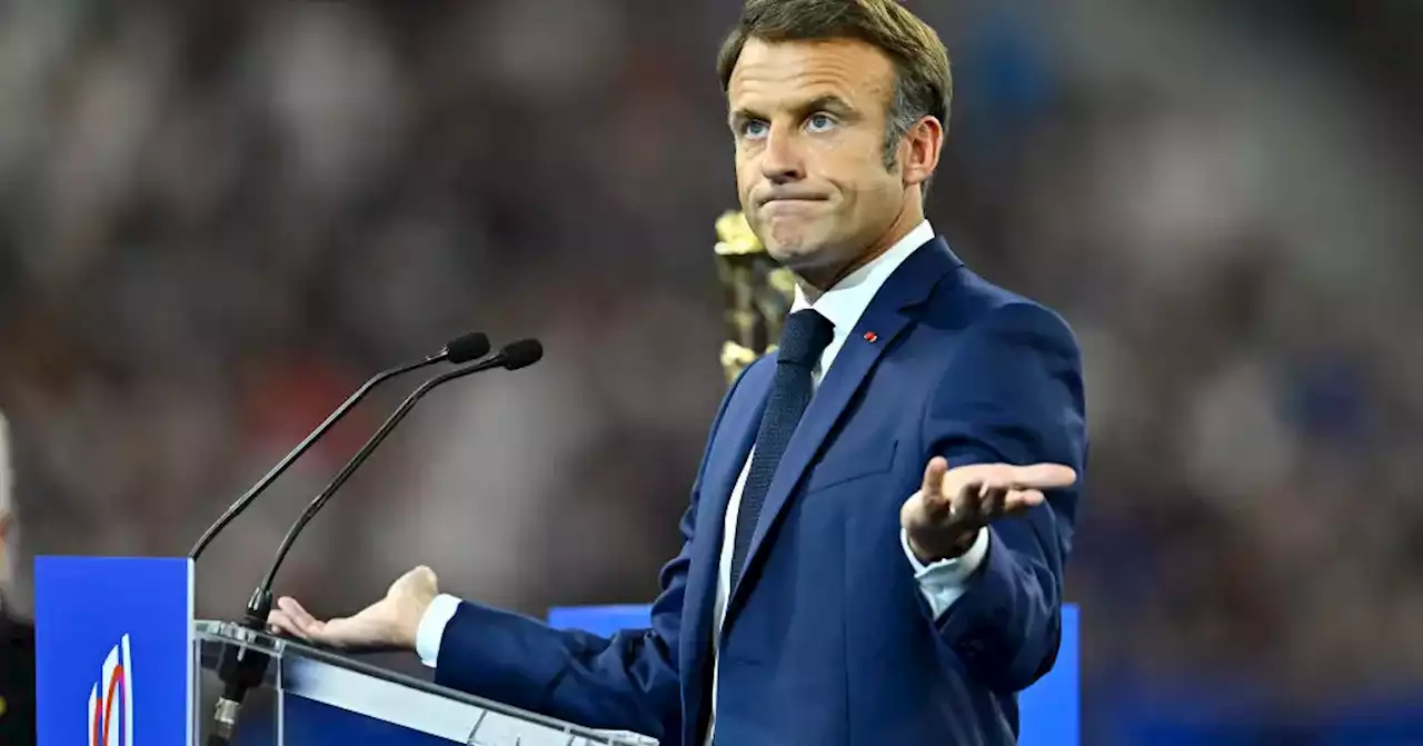 Macron vaiado num estádio com mais de 80 mil pessoas em França