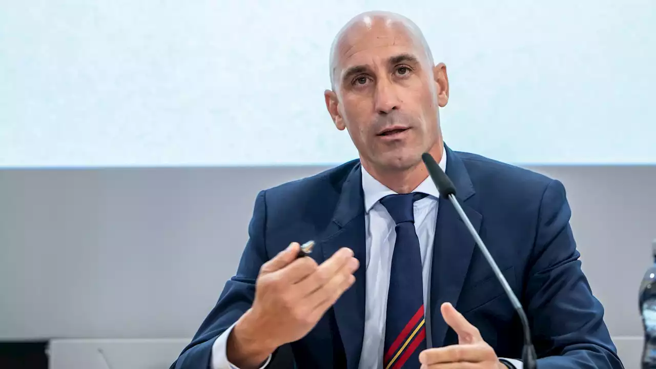 Luis Rubiales: Spanish FA president to resign after Jennifer Hermoso kissing row