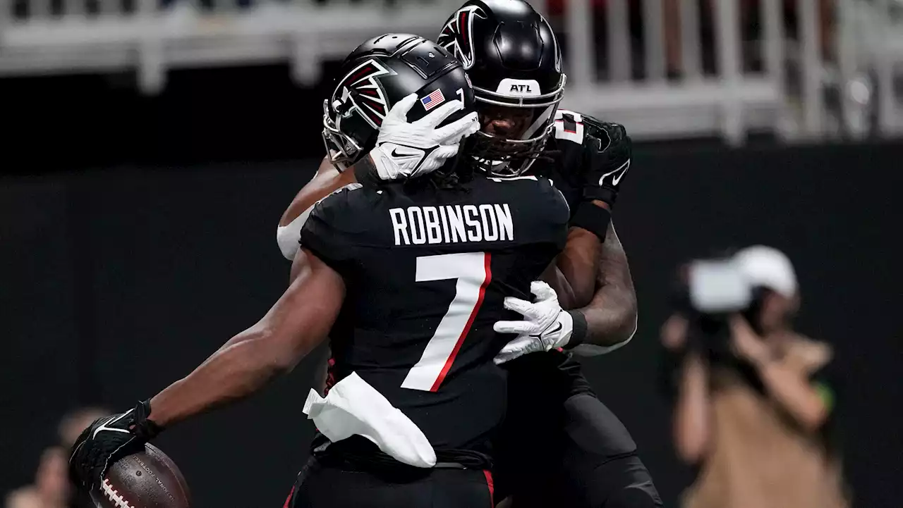 Bijan Robinson outshines top pick Bryce Young as Atlanta Falcons knock off Carolina Panthers