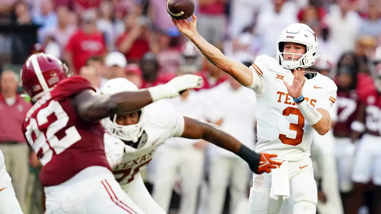 No. 11 Texas overwhelms No. 3 Alabama with fourth-quarter surge to win 34-24