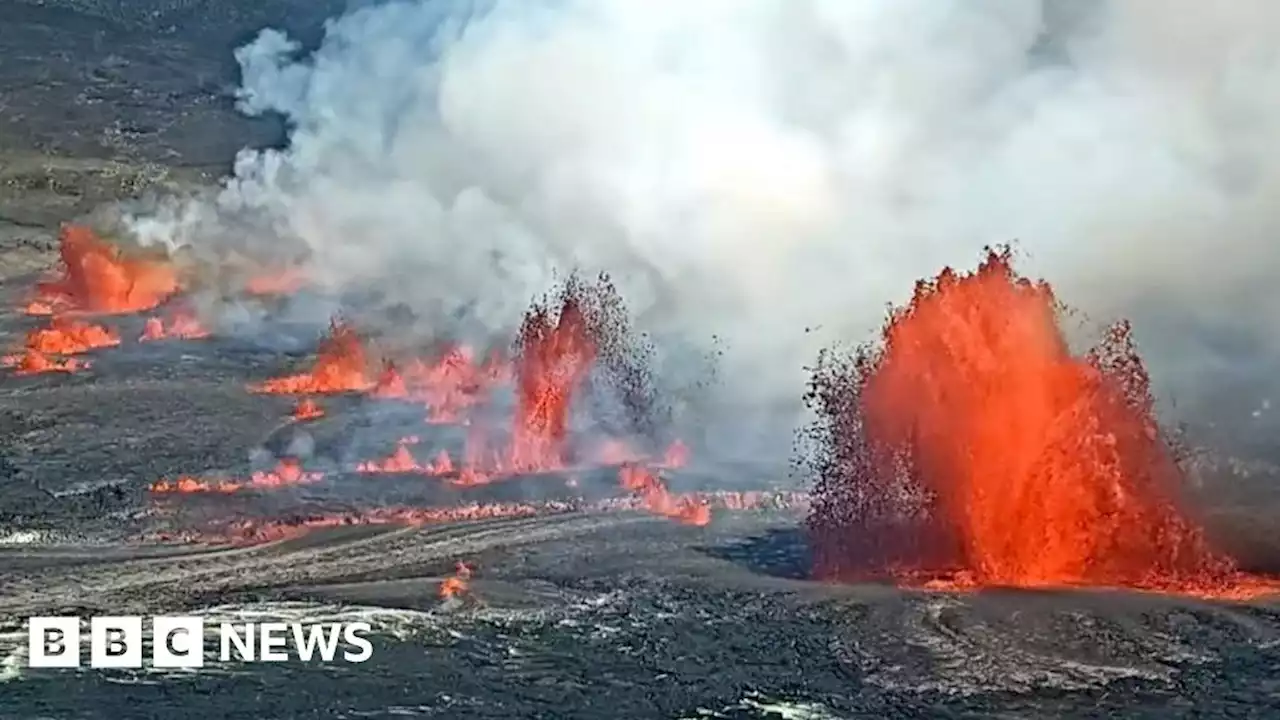 Video shows how Kilauea volcano eruption unfolds