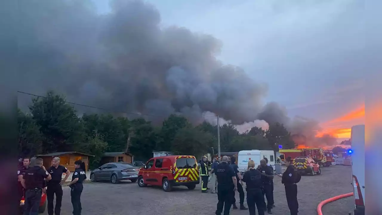 Seine-et-Marne: un feu de décharge mobilise une cinquantaine de sapeurs-pompiers à Nemours