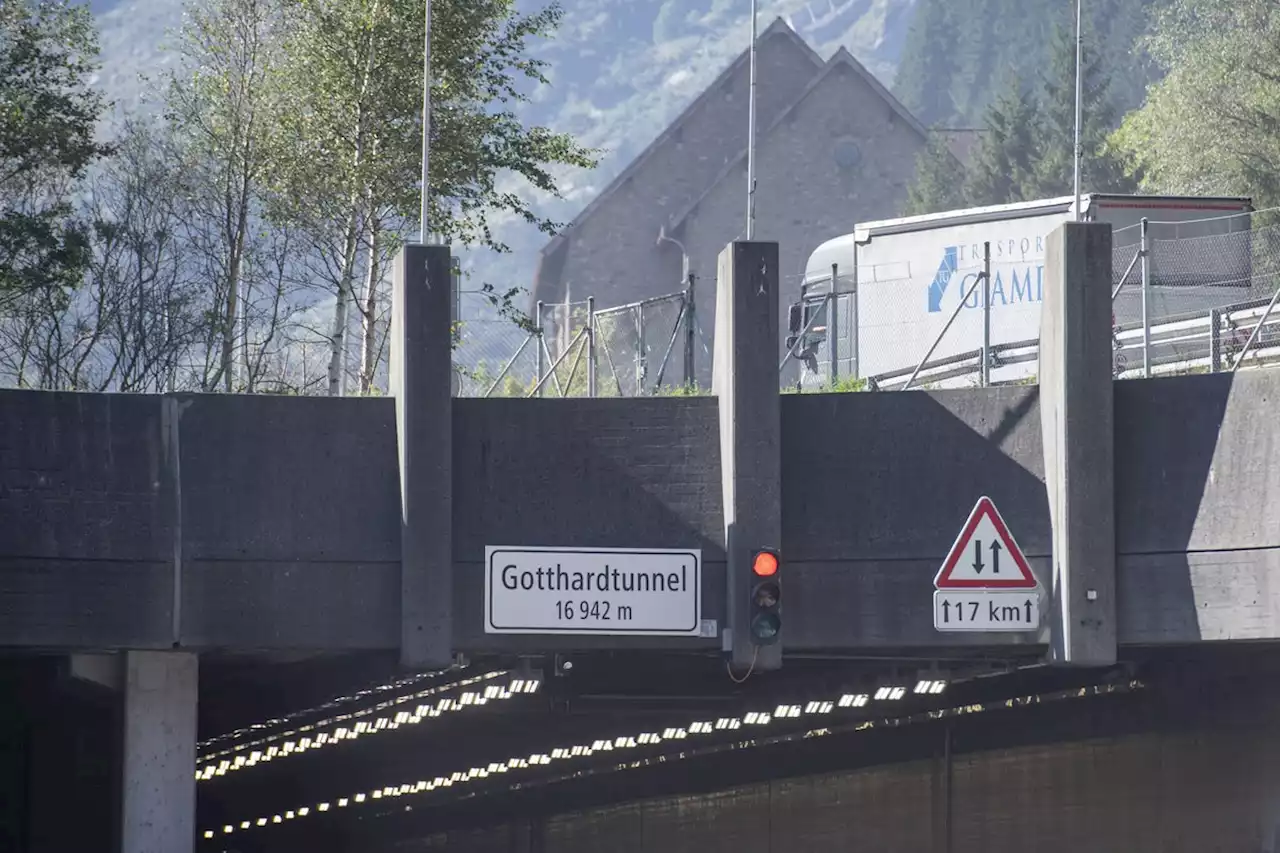 Gotthard-Strassentunnel gesperrt wegen Betonteilen auf Fahrbahn