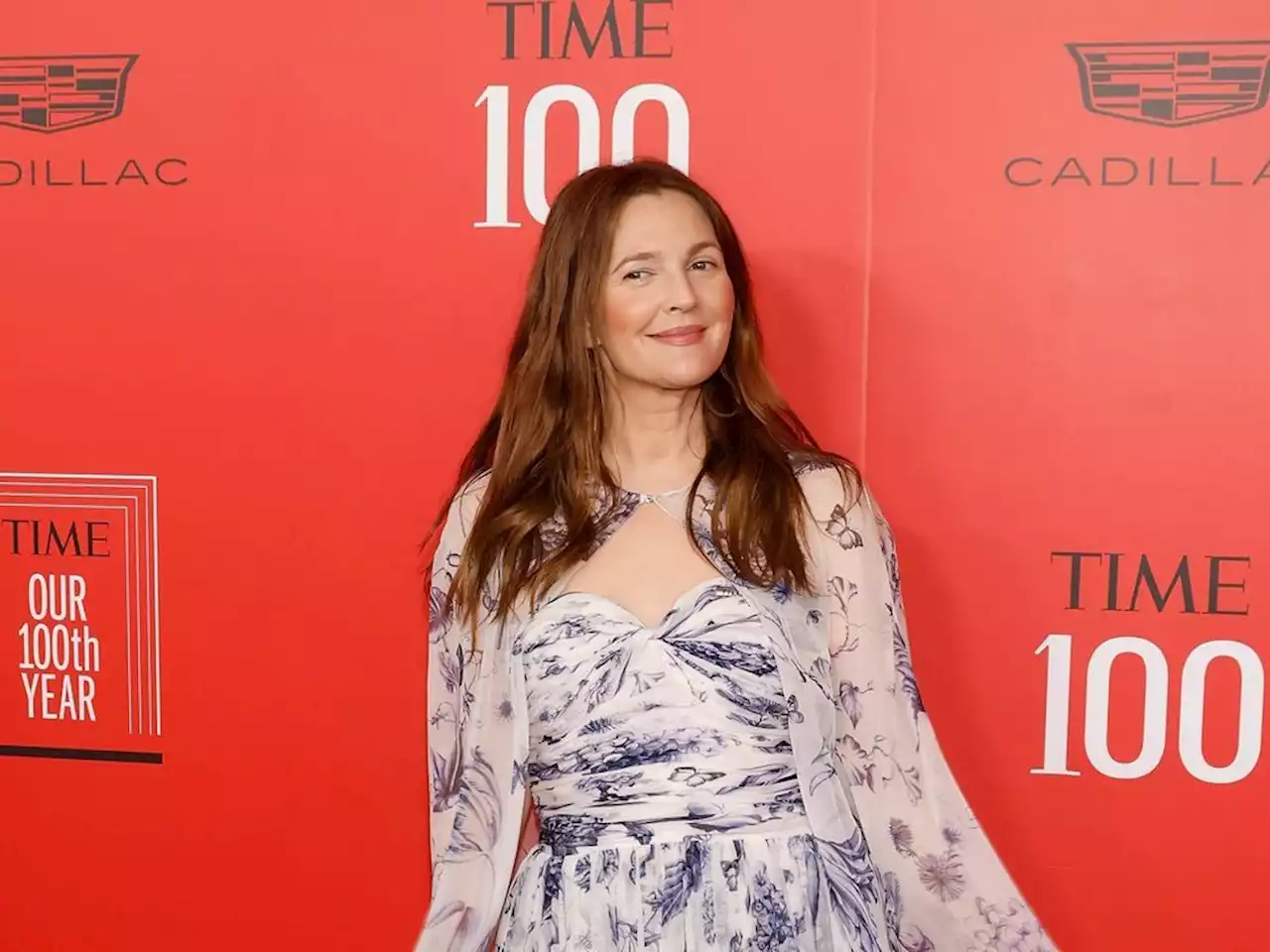 Drew Barrymore bringing talk show back without writers