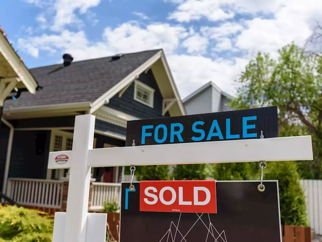 Rise in federal interest rates leave Calgary landlords struggling to afford rental property costs