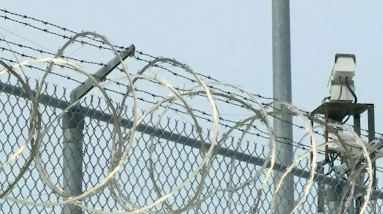 Escaped prisoner may have used bedsheets to strap himself to a truck, UK prosecutor says