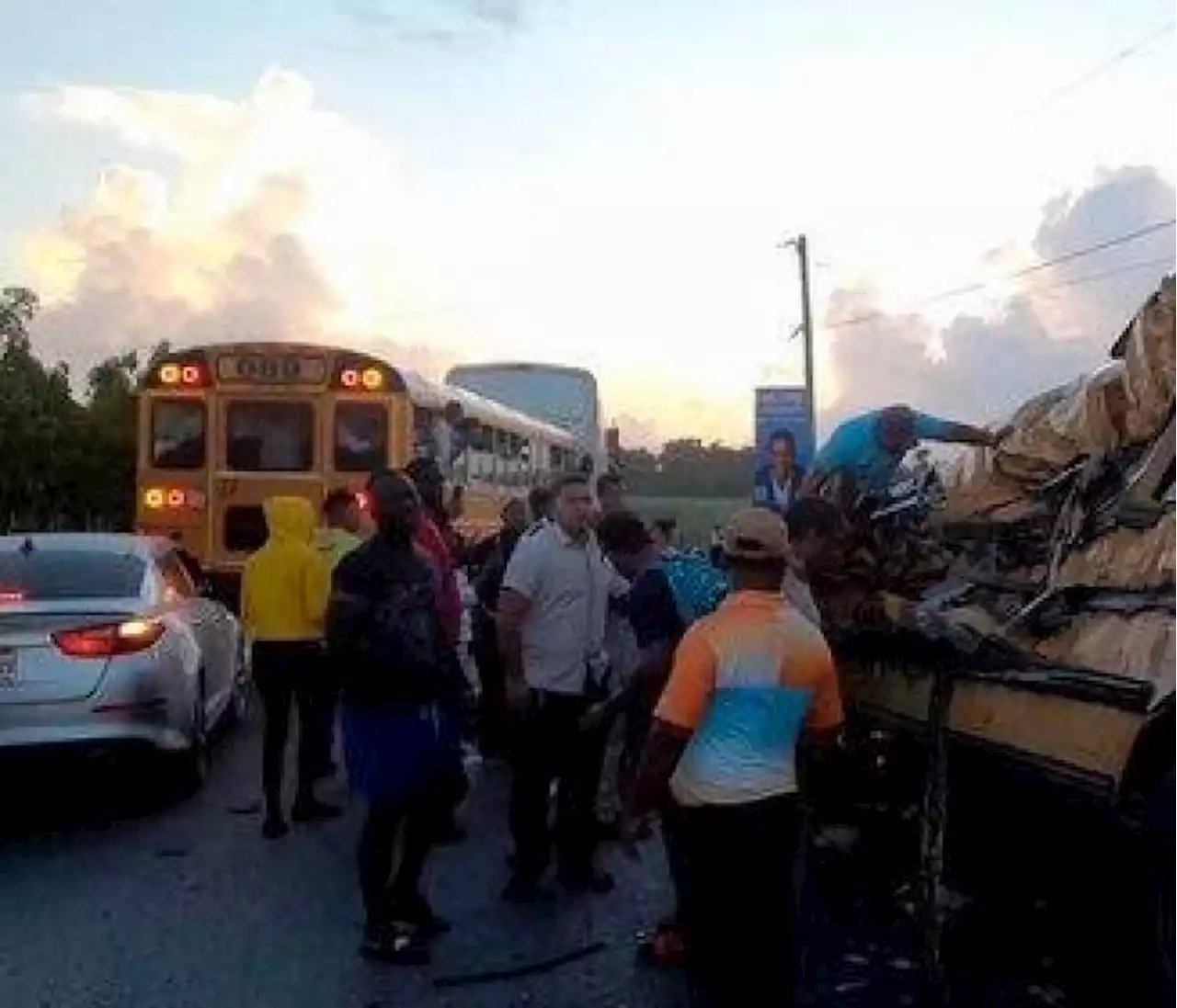 Aparatoso choque de buses deja ocho muertos en República Dominicana