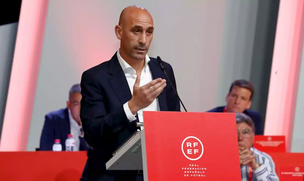 Nach Kuss-Skandal: Rubiales kündigt wegen Kuss-Skandals Rücktritt an