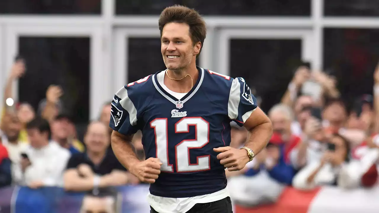 Tom Brady makes Gillette Stadium return after retirement: 'I am a Patriot for life'