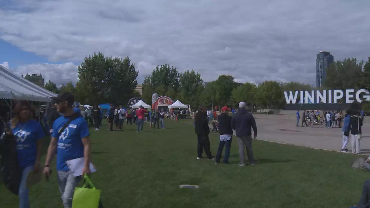 Hundreds gather for Recovery Day in Winnipeg