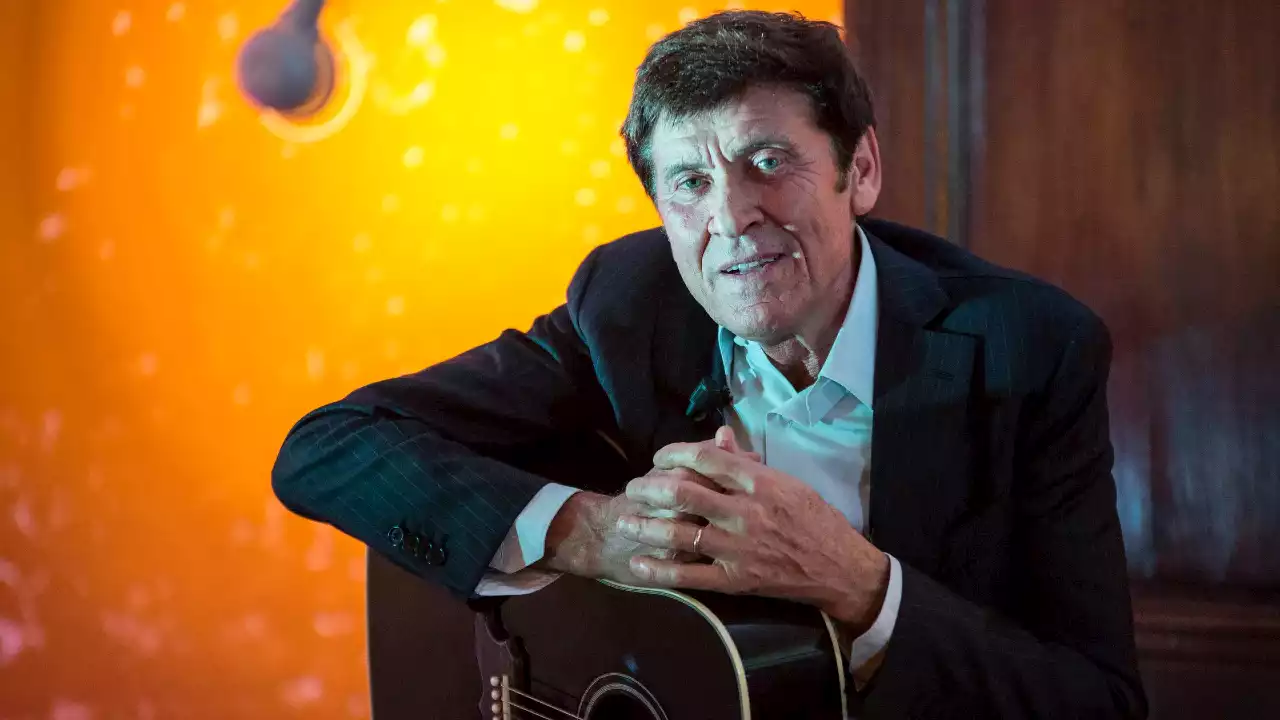 Gianni Morandi prende una pausa dai social: «Magari ci fa bene»