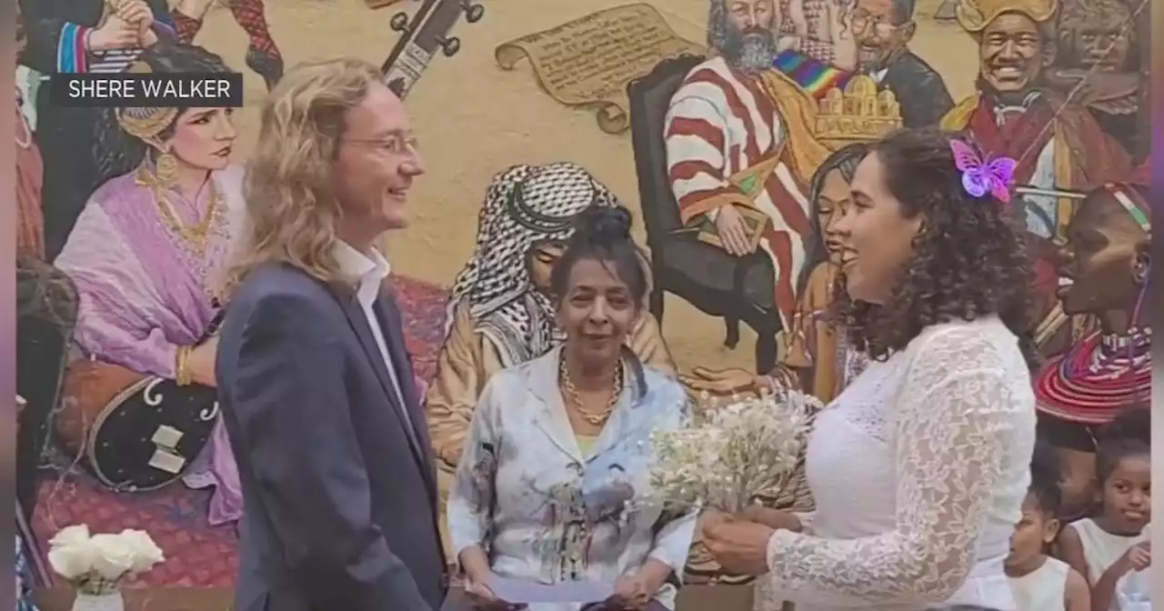 Couple marry at San Francisco Cafe International; Landmark site reopens following crime shutdown