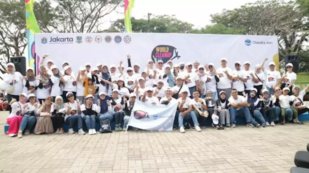 World Cleanup Day 2023, Chandra Asri dan Lions Club Bersihkan Waduk Pluit