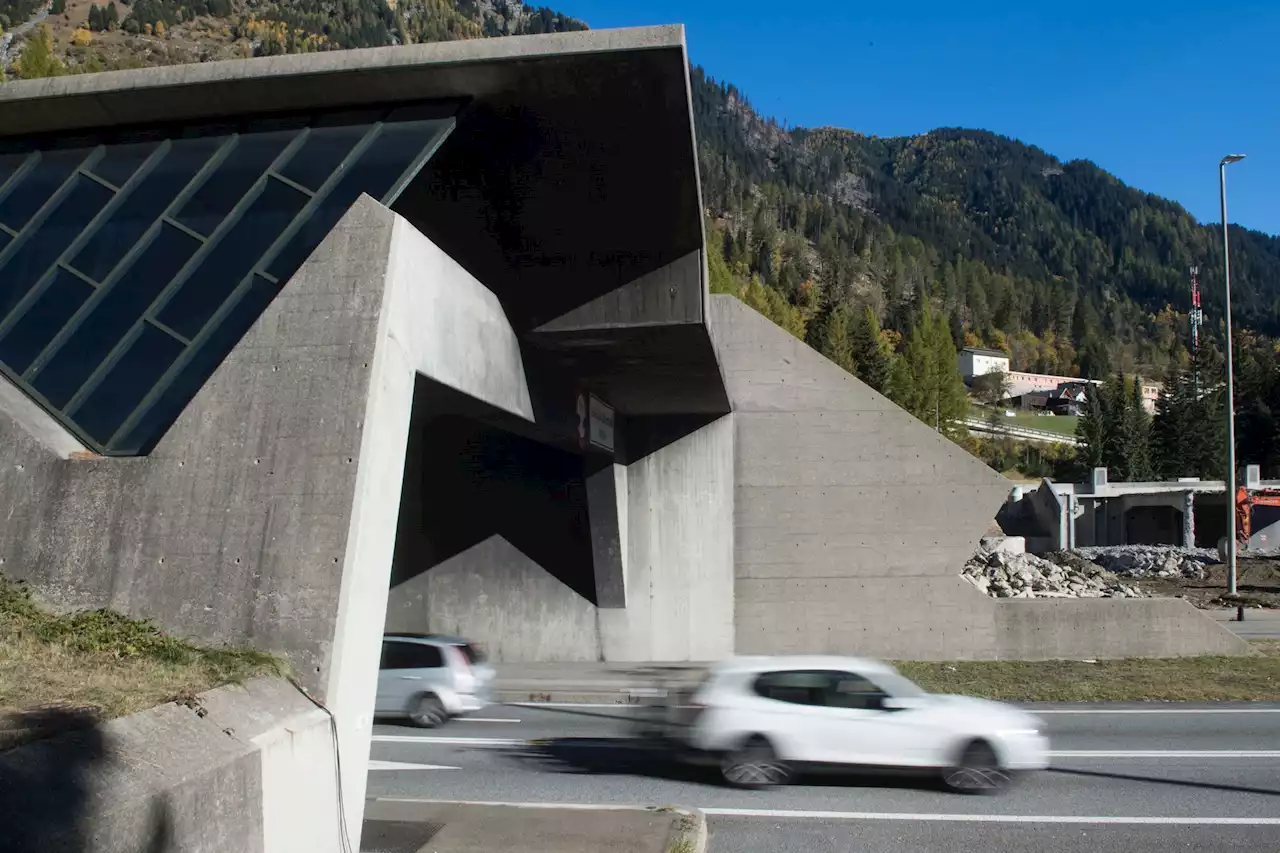 Beton abgestürzt, Risse in Decke: Gotthard-Straßentunnel zu