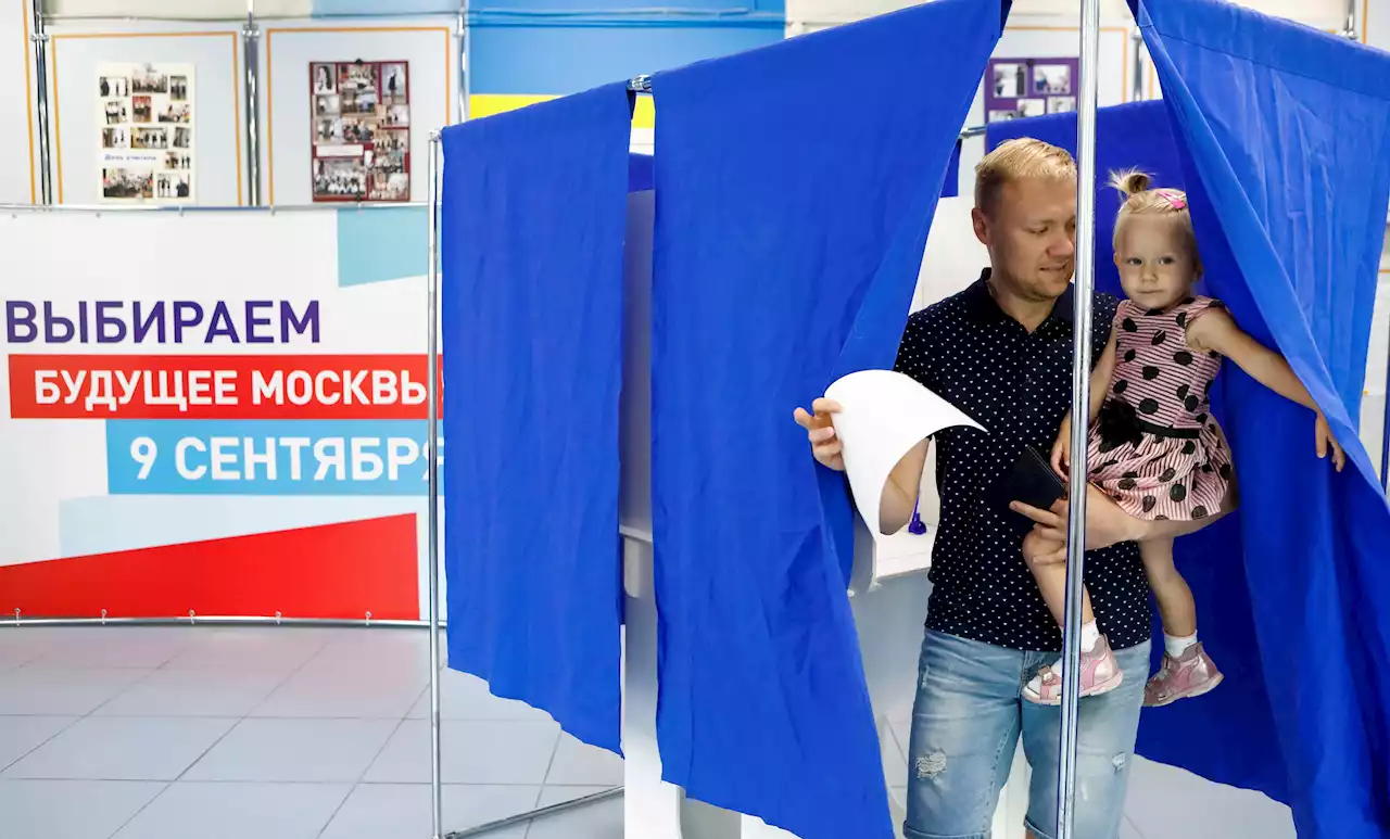 Russian regional vote delivers strong result for Putin amid claims of rigging