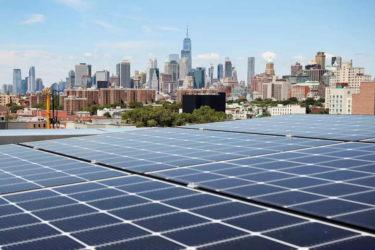 US adds 6.4 GW of small-scale solar capacity in 2022, EIA says