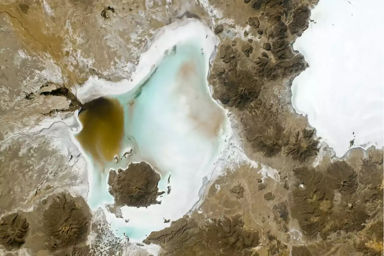 An Otherworldly Landscape: Bolivian Salt Flats – A Natural Laboratory for Mars Research