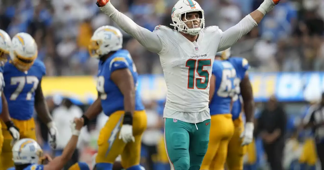 Nick Canepa's report card: Chargers' O-line, coaches fail season-opening test against Dolphins