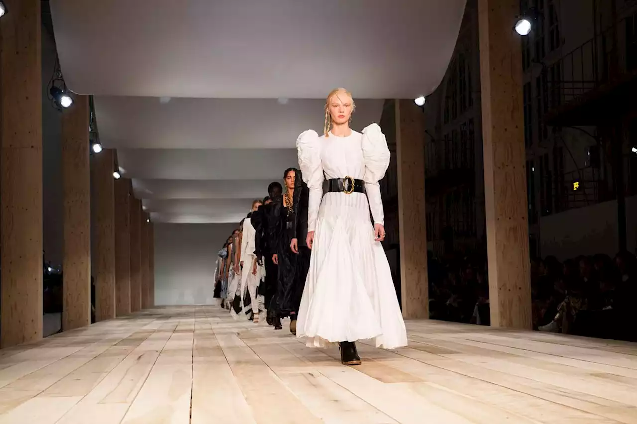 Sarah Burton to exit Alexander McQueen after two decades