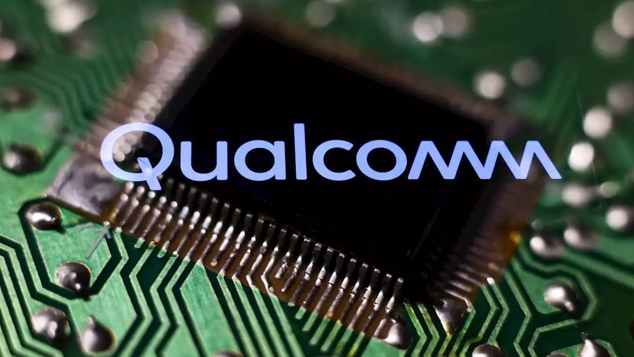 Qualcomm stock pops on Apple supply deal