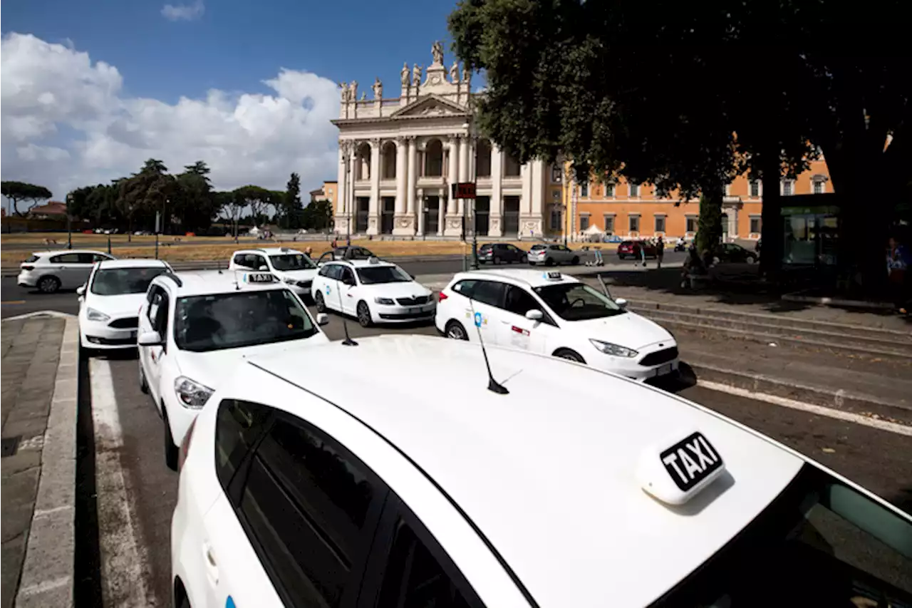 Zaccheo: 'Nelle linee guida Art previste licenze temporanee per i taxi' - Notizie