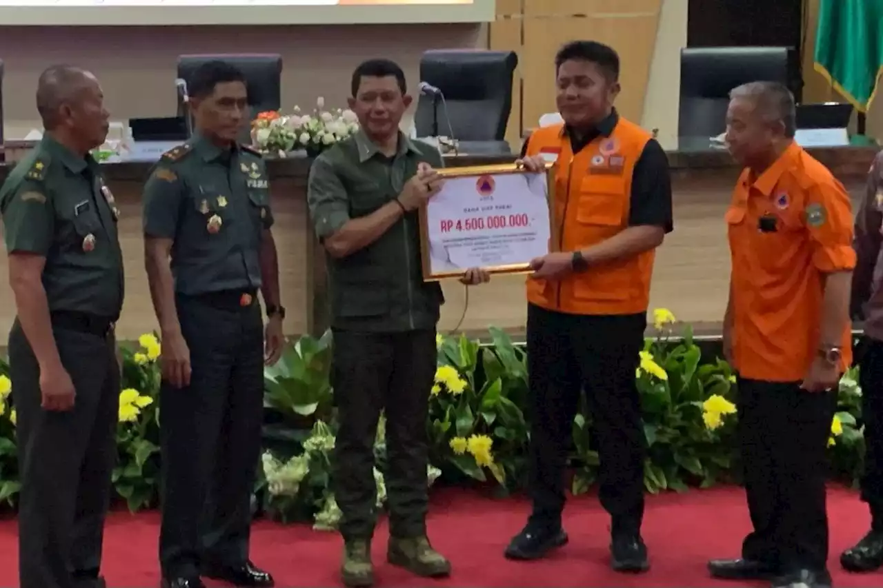 BNPB salurkan bantuan dana operasional penanganan karhutla di Sumsel