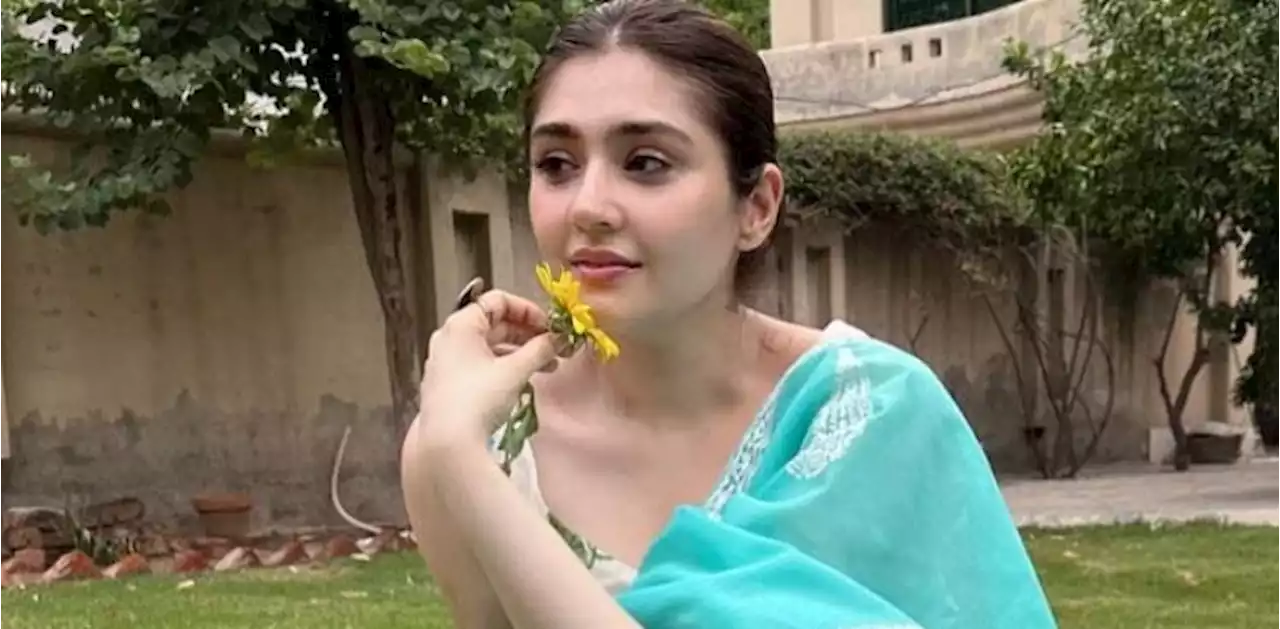 درفشاں سلیم نے کراچی کے ساحل سے تصاویر شیئر کردیں