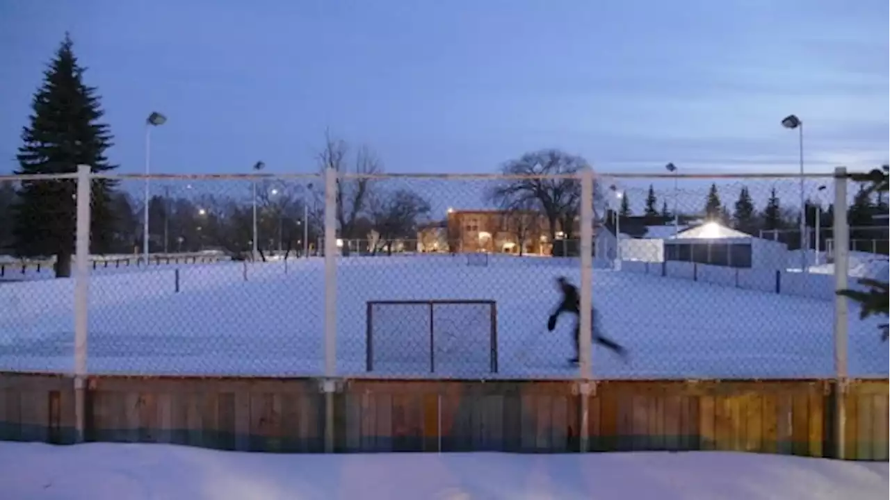 Councillors, residents push back against proposed Thunder Bay outdoor rink cuts