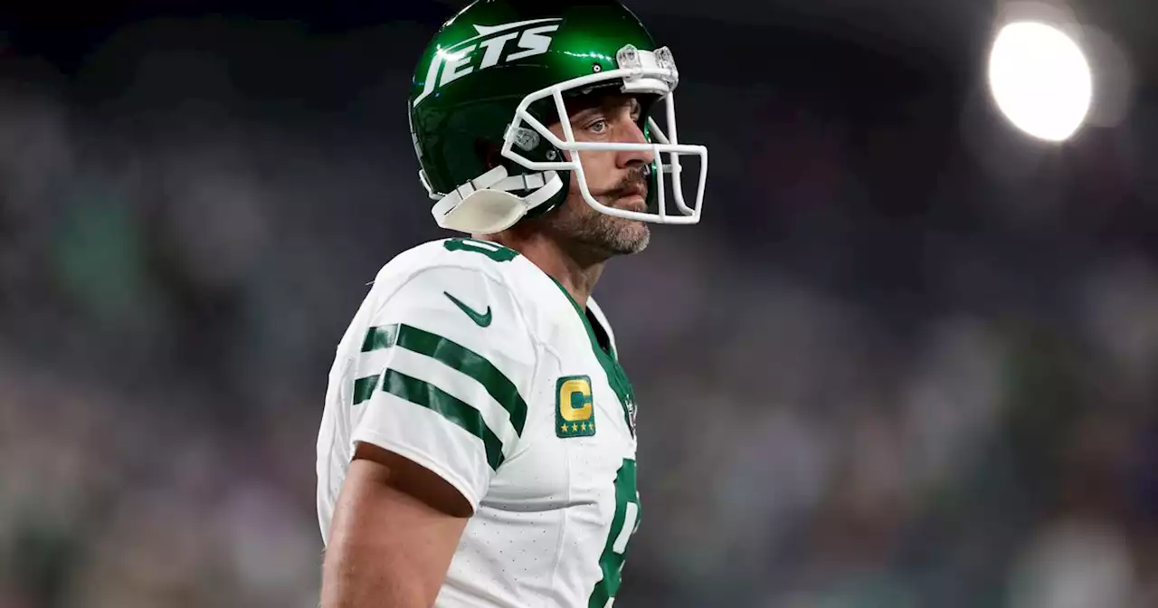 Jets QB Aaron Rodgers out for season with torn Achilles, MRI reportedly confirms