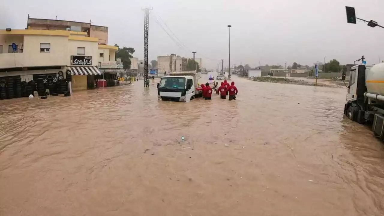 نشرة خاصة حول الفيضانات التي اجتاحت شرق ليبيا وأدت لمقتل وفقدان الآلاف