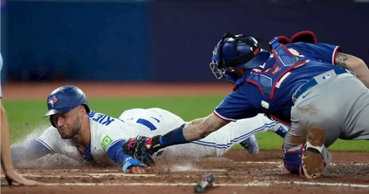 Rangers thump Blue Jays 10-4 in series opener