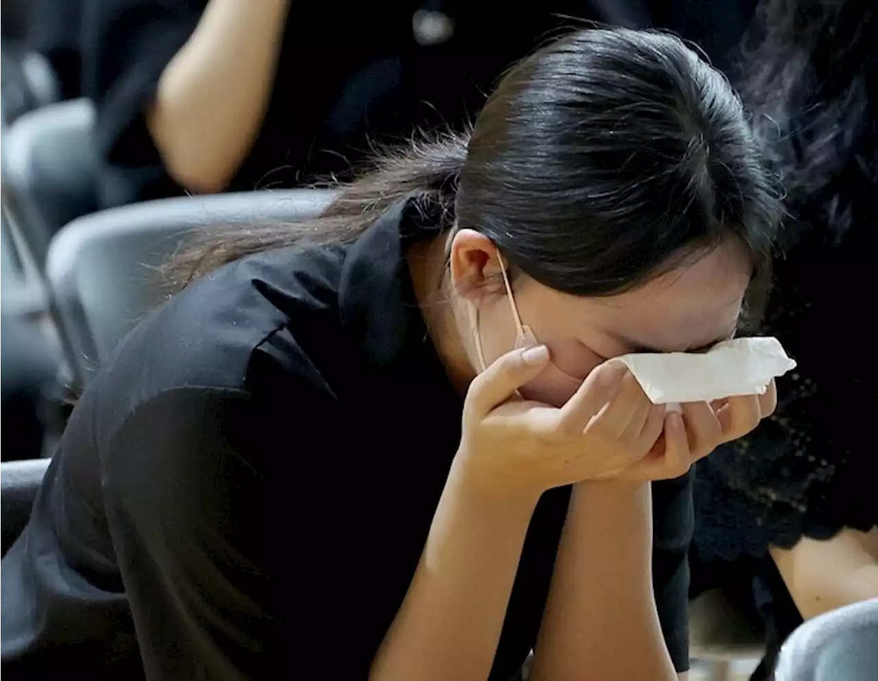 교사한테 약도 아닌 유산균 챙겨 먹이라고…우린 부속품이었다