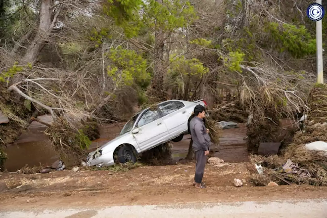 Rescue teams retrieve hundreds of bodies in Derna, one of the Libyan cities devastated by floods